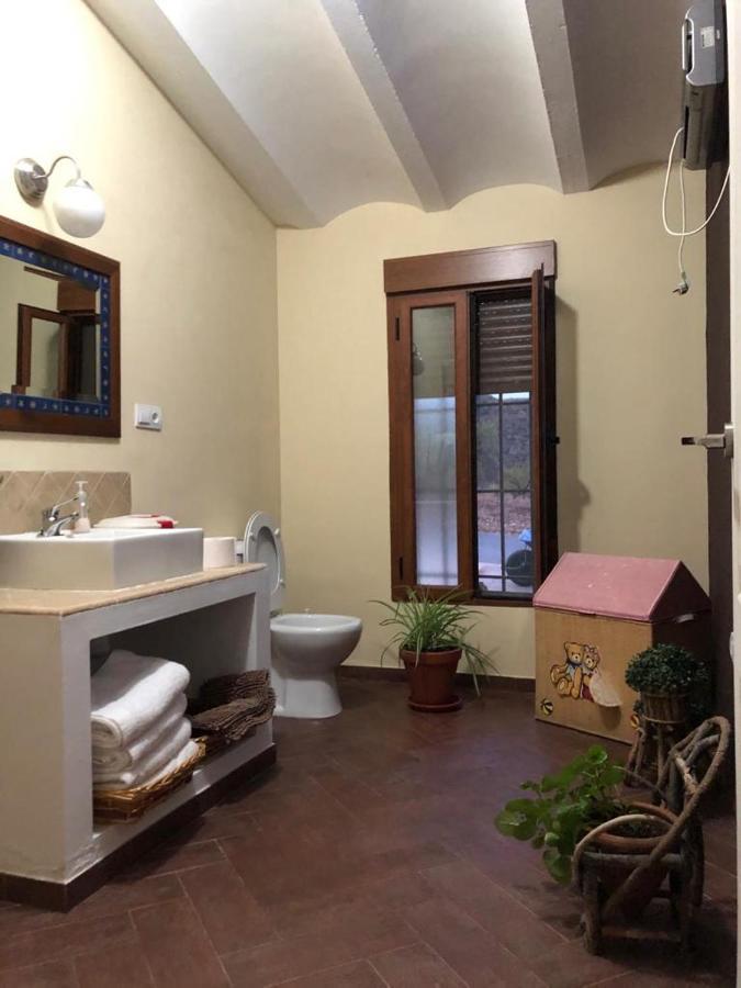 Vivienda Rural Embalse San Clemente Guest House Huescar Bagian luar foto