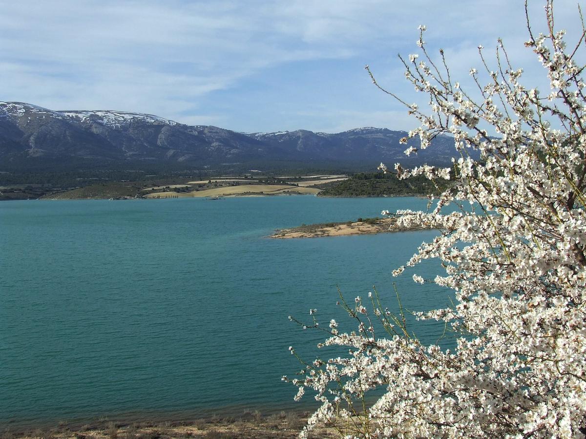 Vivienda Rural Embalse San Clemente Guest House Huescar Bagian luar foto